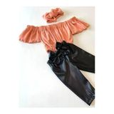 Çocuk, Likralı Deri Fiyonk Detaylı Pantolon, Somon Rengi Straplez Crop Bluz Ve Saç Bandı Takımı.