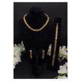 Constanza Exclusive 22 Ayar Altın Kaplama Kalp Motifli Sıralı Petek Model Set 1013
