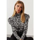 Cool & Sexy EY1062 Kadın Siyah Beyaz Balon Kol Zebra Desen Bluz