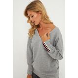 Cool & Sexy Kadın Gri Şerit Detaylı V Yaka Sweatshirt EY2905