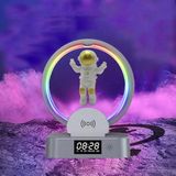 Coverzone Astronot Bluetooth 5.0 Hoparlör Şarjlı 1200mAh 5V Mini Radyo Cep Telefonu Stand ve Kablosuz Şarj RGB Işıklı USB AUX ve TF Girişli 21cm x 17cm Y558