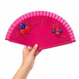 Coverzone Pembe Zeminli Katlanabilir El Yelpazesi Sarı Mavi Çiçek Desenli Ahşap Saplı Dekoratif El Yelpazesi 40x22 cm Geleneksel Tasarım (Koyu Pembe zeminli mavi-kırmızı çiçekli, 40x22 cm)