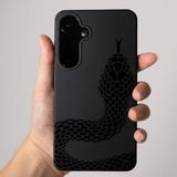 Coverzone Samsung Galaxy A16/A26 İle Uyumlu Yüksek Kalite Özel Tasarım Kadife İç Yüzey Lansman Silikon Premium Telefon Kılıfı-SD02-Siyah Snake