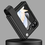 Coverzone Samsung Galaxy Z Flip 5 ile uyumlu Kılıf Galaxy Z Flip 5 ile uyumlu Katlanabilir Stand Olabilen El Askılı Pürüzsüz Yüzeyli Karbon Kılıf Siyah