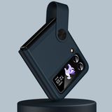 Coverzone Samsung Galaxy Z Flip 7 ile uyumlu Kılıf Galaxy Z Flip 7 ile uyumlu Katlanabilir Stand Olabilen El Askılı Pürüzsüz Yüzeyli Karbon Kılıf Petrol Mavi