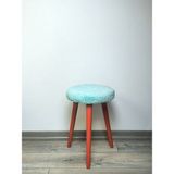 Cozy Peluş Puf Dekoratif Ahşap 3 Kırmızı Ayaklı Tabure Şık Konforlu Yumuşacık Modern ve Rahat Oturak - 30x43cm