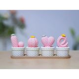 Craftopya Dekoratif Örgü Desenli LOVE Yazılı Kaktüs Biblo Seti - 4'lü Pembe Kaktüs Saksı Masaüstü Süsü, Sevgililer Günü, Yıldönümü ve Ev Hediyesi - Ahşap Görünümlü Altlık ile