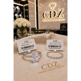 Crystal Diamond Zirconia Işıklı kutuda , 1. Kalite kararmayan 5 karat princess kesim tektaş ve tamtur yüzük