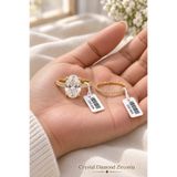 Crystal Diamond Zirconia Işıklı kutuda 6 karat oval kesim tektaş ve 0.25 karat tamtur yüzük ( KARARMAZ)