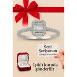 Crystal Diamond Zirconia Işıklı kutuda Pırlanta montür 0,25 Karat Baget Yüzük