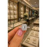 Crystal Diamond Zirconia Premium kalitede , ışıklı kutuda 1 karat baget yüzük