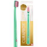 Curaprox CS 12460 Kadife Yumuşak Diş Fırçası - Hassas Diş Eti Bakımı | 12.460 Filamentle Ultra Nazik Temizlik | Tekli Paket, Açık Yeşil-Pembe | İsviçre'de üretilmiştir