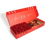 CV Chocolate Value Saf Sevgi ve Zarafet: Beyaz Gül ve Çikolata Hediye Kutusu