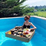 CZCZC Yüzme Havuzu Yüzer Tepsi Rattan Dokuma Servis Tepsisi, Kulplu Yemek Tepsisi Yüzer Tepsi Lüks Yüzer Servis Tepsisi Masa Bar Yüzme Havuzu Havuz Servis İçecekleri için Yüzer Tepsi Brunch