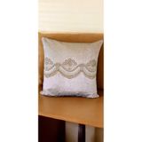 DAHABELLA LUXE HOME Kadife Dantel İşlemli Dekoratif Kırlent Kılfı 43x43cm Ekru