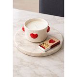 Dalya Ceramics Kalp Detaylı El Yapımı Seramik Mum – %100 Soya Mumlu Dekoratif Bardak - Beyaz - Kırmızı