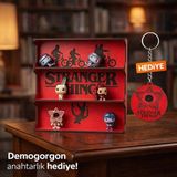 Dalyan Stranger Things Temalı Ahşap Figür Standı – Koleksiyon Rafı