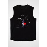 Darkhane Kalp Tutan Astronot Siyah Unisex Kolsuz Tişört Kesik Kol T-Shirt - 001-Siyah - XS