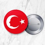 DeBu Atatürk Siluetli Türk Bayrağı Iğneli Yaka Rozeti 23 Nisan 58 mm Büyük Boy