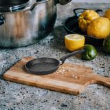 Deconox Yanmaz Yapışmaz Granit Kaplama Döküm Yuvarlak Mini Tava, Yuvarlak Yumurta ve Sos Tavası, Mini Yer Kaplamayan Granit Kaplama Döküm Sos ve Yumurta Tavası (14cm)