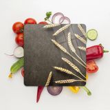 Decovetro Cam Kesme Tahtası Kare Buğday Filizi Desenli 30x30 Cm