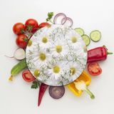 Decovetro Cam Kesme Tahtası Yuvarlak Papatya Desenli 30x30 Cm