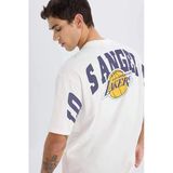 Defacto B3894 Ekru Defactofit Nba Los Angeles Lakers Oversize Geniş Kalıp Bisiklet Yaka Kısa Kollu Tişört