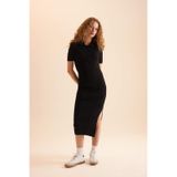 DeFacto D4914AXNS Siyah-BK27 Fitted Polo Yaka Kısa Kollu Yırtmaçlı Midi Triko Elbise