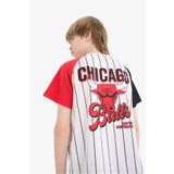 DeFacto Erkek Çocuk NBA Chicago Bulls V Yaka Sırt Baskılı Kısa Kollu Tişört E4834A825SM