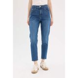 DeFacto Lina Comfort Mom Normal Bel Düz Paça Jean Kar Yıkamalı Pantolon D8179AX25SP
