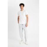 DeFacto%100 Pamuk Relaxed Slouchy Fit Rahat Kesim Havuç Kalıp Normal Bel Daralan Paça Jean Pantolon B8321AX24AU