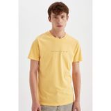 DeFacto%100 Pamuk Slim Fit Dar Kesim Bisiklet Yaka Baskılı Kısa Kollu Tişört, S, C2077AX24AU, Sarı, Erkek