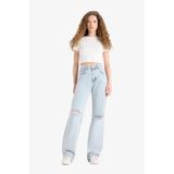 DeFacto%100 Pamuk Staright Wide Yırtık Detaylı Yüksek Bel Mavi Jean Pantolon E8016AX25SM