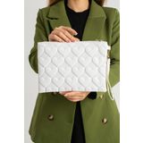 Defnella Beyaz Kalp Desenli Portföy Clutch Çanta 25x19 Cm
