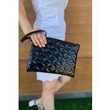 Defnella Siyah Rugan Üçgen Desenli Portföy Clutch Çanta