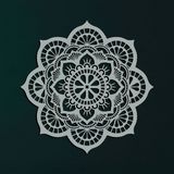DEKADRON Metal Duvar Dekoru, Metal Mandala Duvar Sanatı, Gümüş Gri Bohem Sanatı, İç Dekorasyon, Metal Tabela, Metal Duvar Sanatı Mandala Dekoru, (28" G x 28" Y / 71x71 cm)