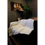 Dekomod Peluş Koltuk Şalı Örtüsü Pofuduk Bubble Krem Çok Amaçlı Baklava Desen 150X150 cm - 150 x 150 cm