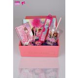 DEKOMUS ÖZEL KUTULU "PINK LOVE" YENİ SEZON LİSANSLI BARBIE PİPETLİ BARDAK İLE OKUL KIRTASİYE SETİ