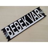 Dekor Plaka - Bebek Var Yazısı Beyaz (27x8cm) Vantuzlu Keçe Süs (dekor Levha) Arabada Bebek Var
