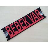 Dekor Plaka - Bebek Var Yazısı Kırmızı (27x8cm) Vantuzlu Keçe Süs (dekor Levha) Arabada Bebek Var