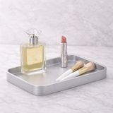 Dekoratif Dikdörtgen Tepsi 22x15 cm – Banyo Organizer, Sabunluk ve Kozmetik Düzenleyici, Tezgah Üstü Mini Organizer (Gümüş)