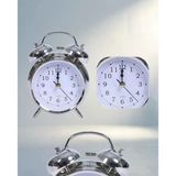 Dekoratif Işıklı Masa Üstü Alarm Saati 12X9 Cm
