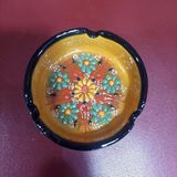 Dekoratif Küllük, Sarı ve Siyah, El Yapımı Çiçek Desenli Seramik, 8 cm Çap, 3 cm Yükseklik, 1 Adet