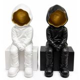 Dekoratif Polyester Oturan Astronot Biblosu