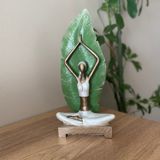 Dekoratif Polyester Yoga Yapan Kız Biblosu