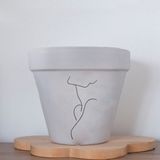 Dekozayn Home Minimalist Kadın 2 Figürlü Renkli El Yapımı Boyama 13 cm Yalı Saksı - 7 cm - Gri
