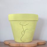 Dekozayn Home Minimalist Kadın 2 Figürlü Renkli El Yapımı Boyama 13 cm Yalı Saksı - 7 cm - Sarı