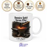 Demir Doğrama Ustasına Örs Üzerinde Dövme Kıvılcımlar Kaynak Gözlüğü Demir Sanatı Kupa Hediye