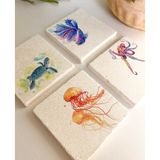 Deniz Canlıları Temalı Sulu Boya Efektli Doğal Taş Bardak Altlığı Seti Dekoratif, 4’lü - 10 x 10 cm
