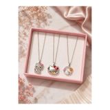 deryora Hello Kitty 3’lü Kolye Seti Şık Pembe Takı Kutulu Sevimli Kedi Figürlü Kolye Seti Kadın ve Kız Çocuklar İçin Zarif Takı Hediyesi